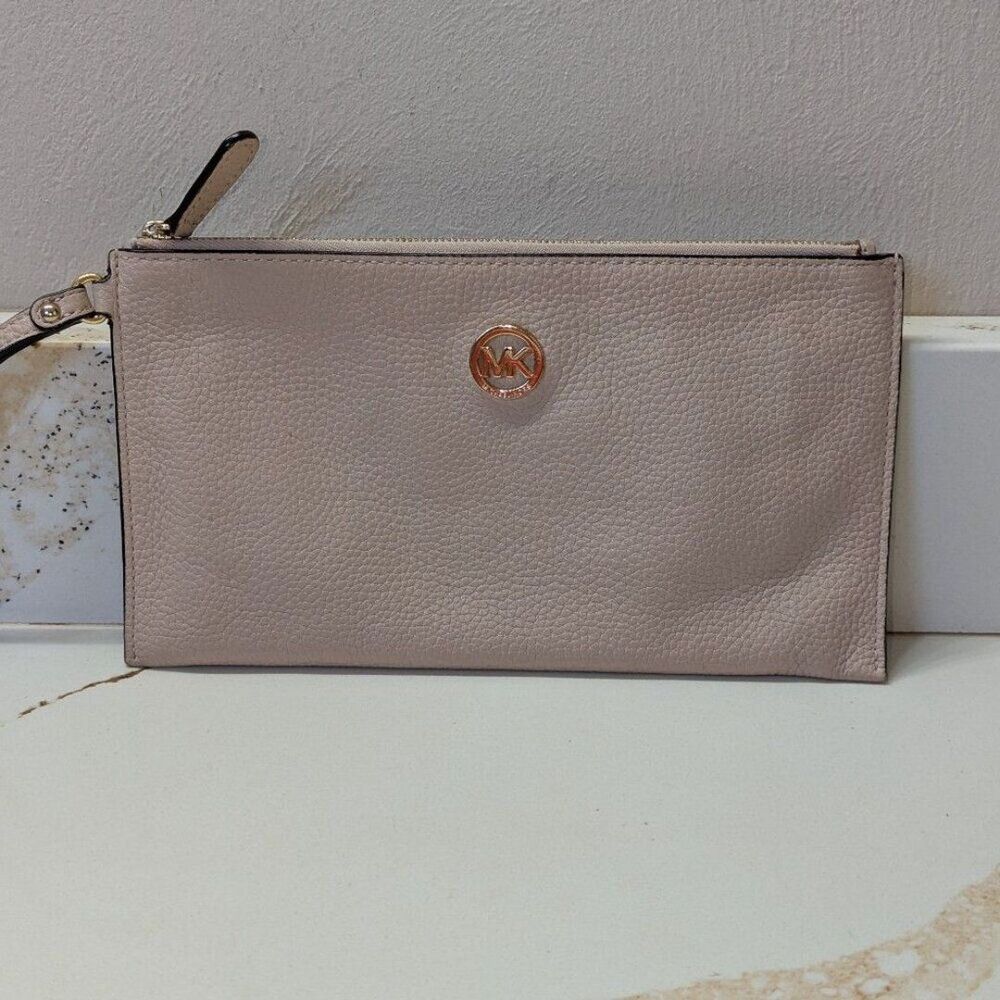 Michael Kors Cream Clutch Wristlet